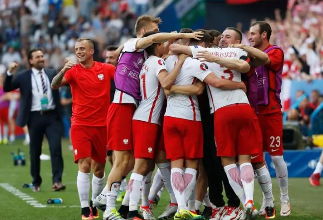 波兰欧洲杯历史最好成绩：2018年的突破与荣耀